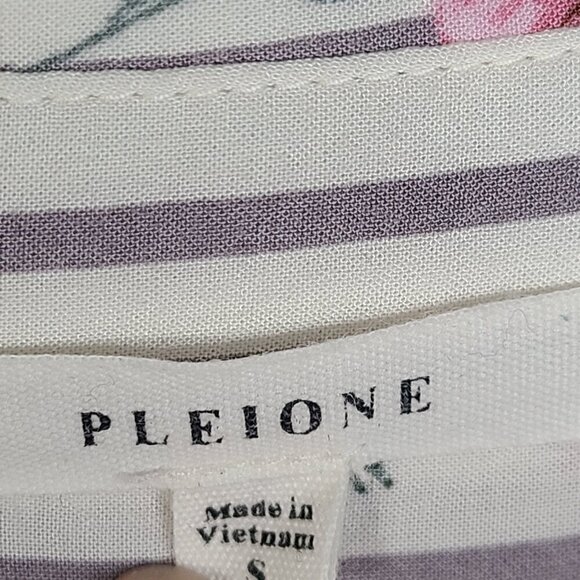 Pleione White Gray Pink Floral Long Sleeve Slinky Button Front Oversized Top - Picture 7 of 7